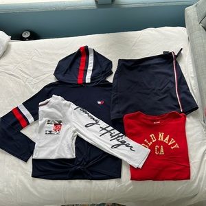 Girls Tommy Hilfiger & Old Navy bundle (4) -1 skort, 1 hoodie 2 tops